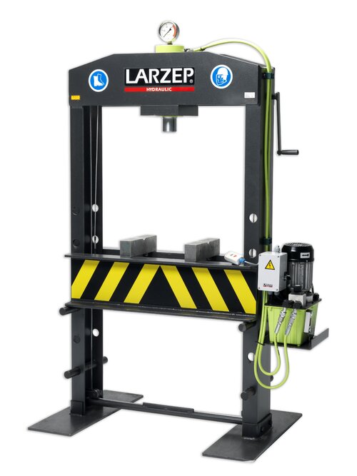 EE - Konepajapuristin LARZEP